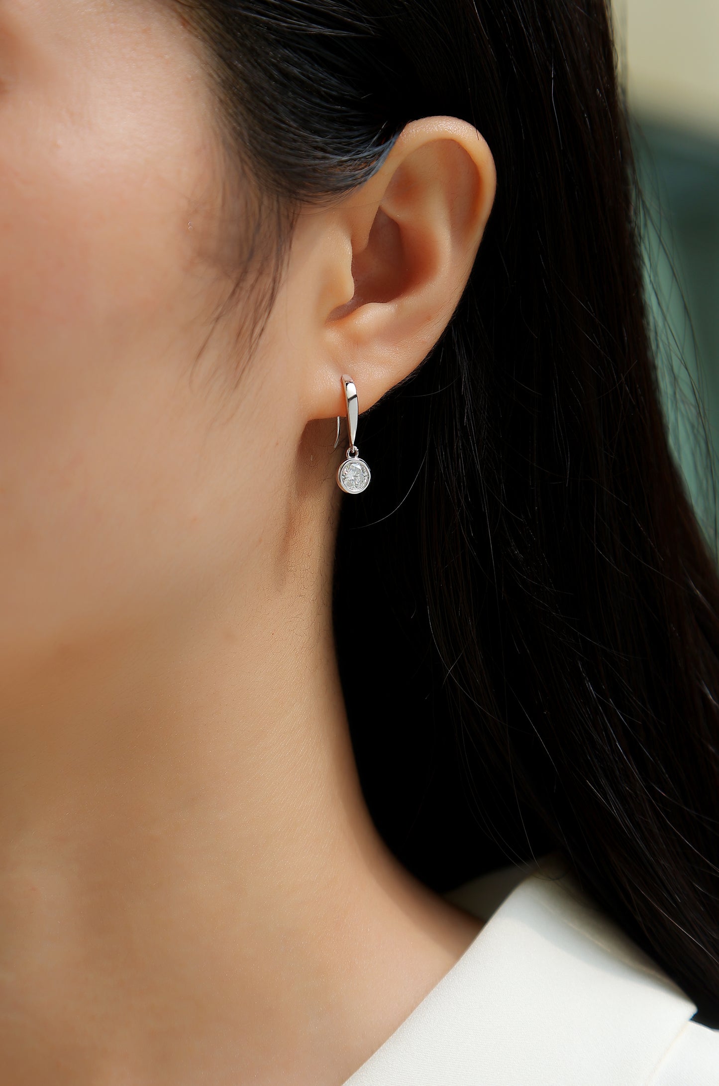 Khuyên tai nữ kim cương Moissanite